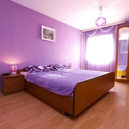 Apartment With Pool 1138